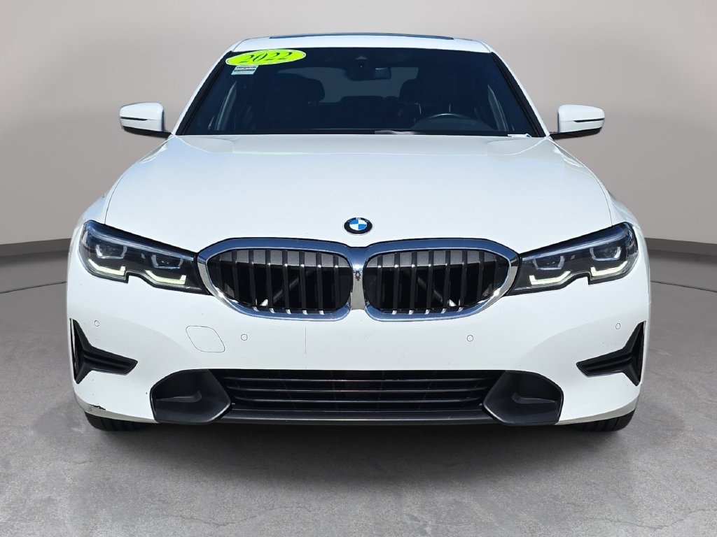 Used 2022 BMW 330i Sedan w/ Premium Package 2 RWD image 3