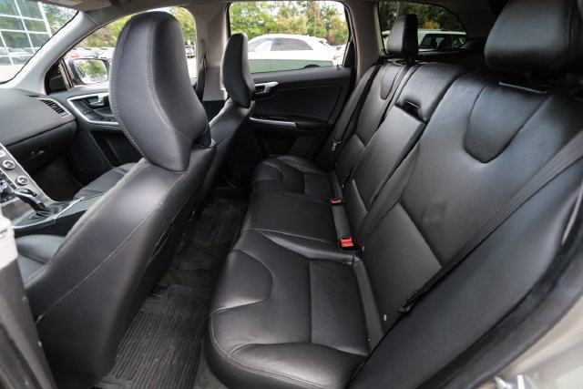 Used 2015 Volvo XC60 T5 AWD/4WD image 57