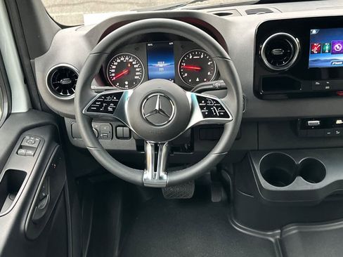 New 2025 Mercedes-Benz Sprinter 2500 image 13