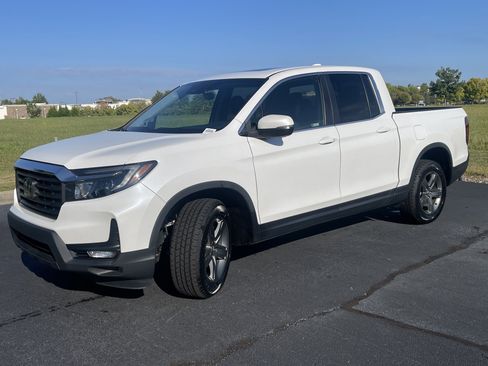 Certified 2023 Honda Ridgeline RTL image 5