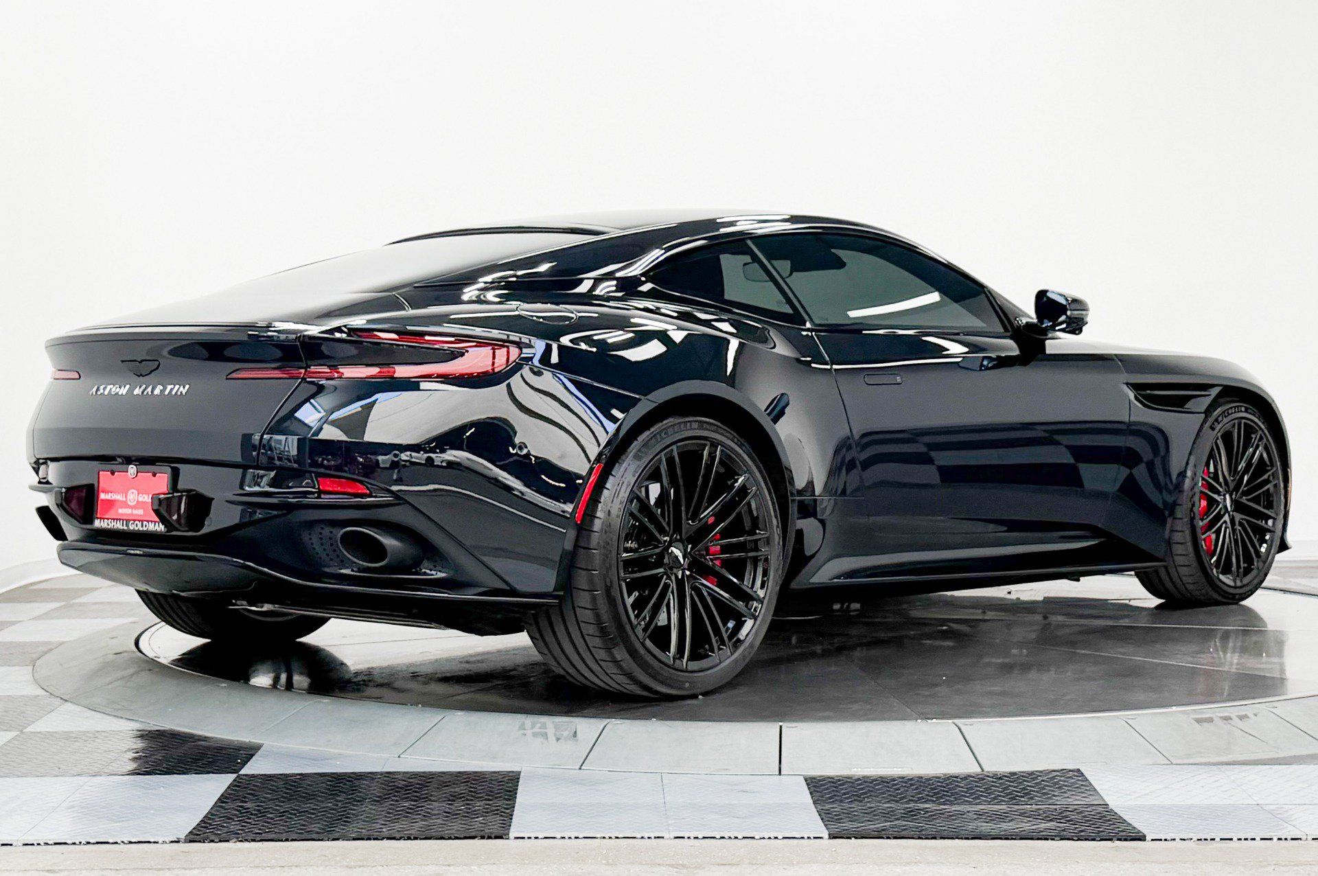 Used 2024 Aston Martin DB12 Coupe RWD image 9