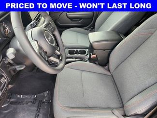 Used 2025 Jeep Wrangler Unlimited Rubicon AWD/4WD video 4