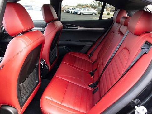 Used 2024 Alfa Romeo Stelvio Veloce image 47