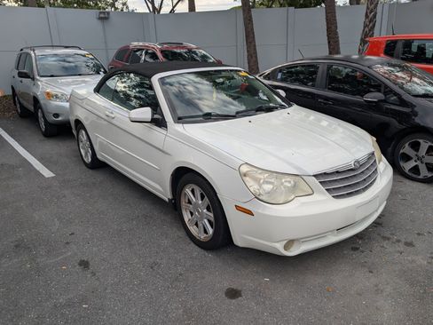 Used 2008 Chrysler Sebring Touring w/ Special Touring Group image 2
