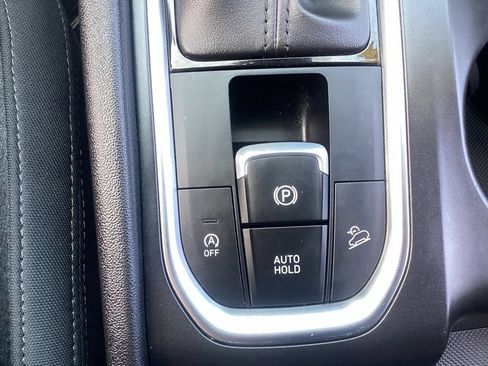 Used 2020 Hyundai Santa Fe SE w/ Cargo Package AWD/4WD image 25