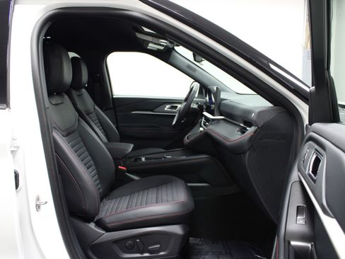 New 2026 Ford Explorer ST-Line w/ ST-Line Street Pack image 17