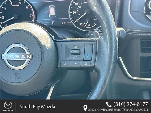 Used 2023 Nissan Rogue SV image 15