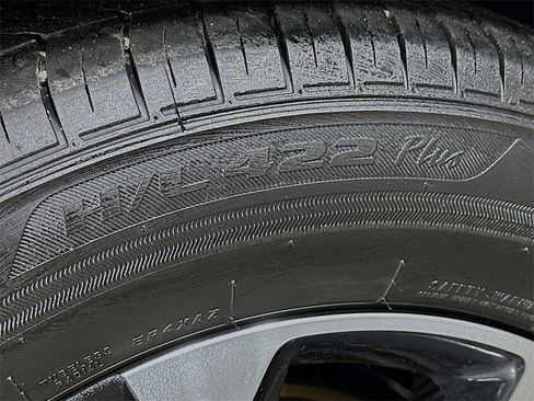 Used 2024 Volkswagen Tiguan S image 33