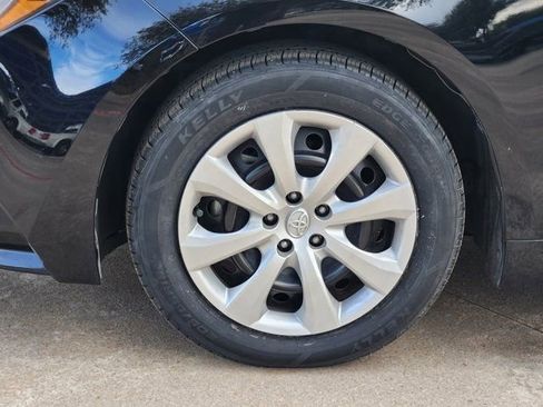 Used 2023 Toyota Corolla LE image 17