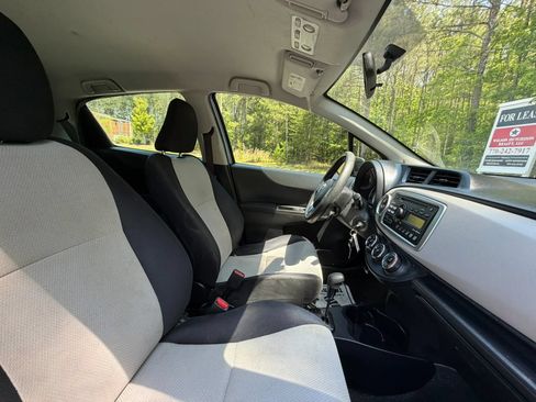 Used 2012 Toyota Yaris LE FWD image 30