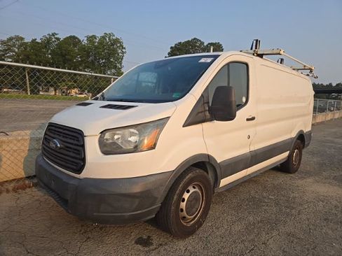Used 2017 Ford Transit 150 130 Low Roof RWD image 3