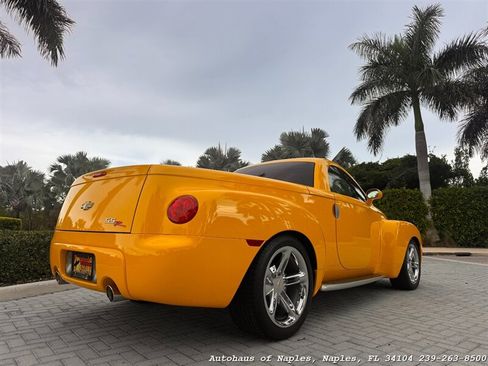 Used 2005 Chevrolet SSR w/ Preferred Equipment Group RWD image 19