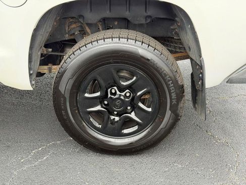 Used 2020 Toyota Tundra SR5 AWD/4WD image 8