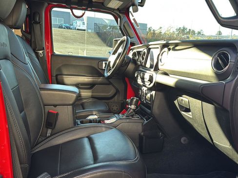 Used 2020 Jeep Wrangler Unlimited Sahara w/ Dual Top Group image 10