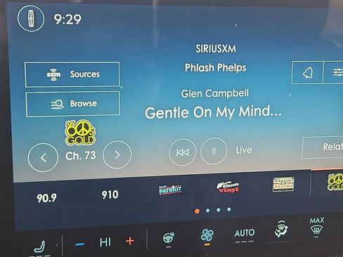 Used 2025 Lincoln Corsair FWD w/ Equipment Group 101A image 20