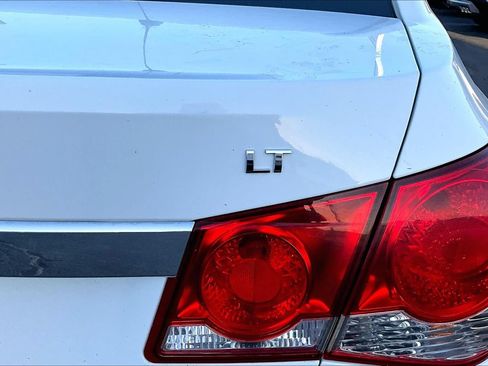 Used 2015 Chevrolet Cruze LT FWD image 30