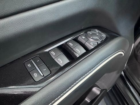 Used 2021 Cadillac Escalade Premium Luxury image 27