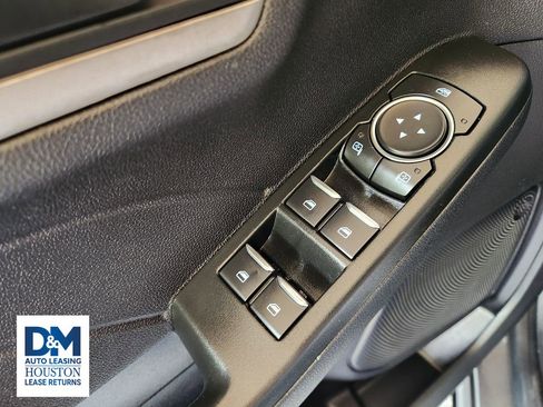 Used 2022 Ford Escape SE w/ SE Sport Appearance Package FWD image 30