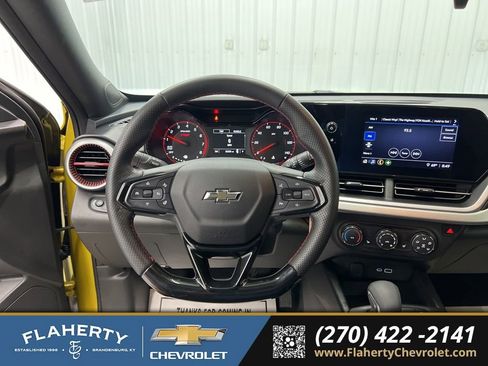 Used 2024 Chevrolet Trax RS image 25
