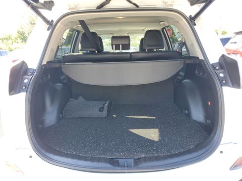 Used 2017 Toyota RAV4 Limited image 8