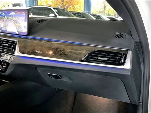 Used 2022 BMW 540i w/ Executive Package image 18