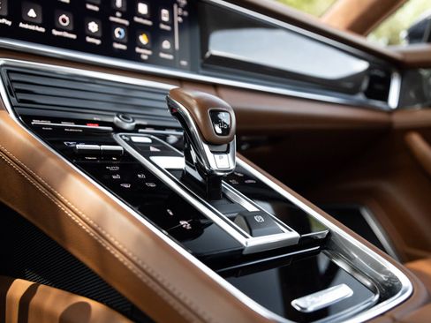 Certified 2022 Porsche Panamera Turbo S AWD/4WD image 27