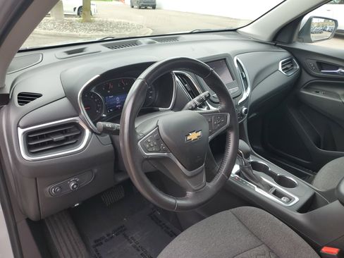 Used 2022 Chevrolet Equinox LT FWD image 9