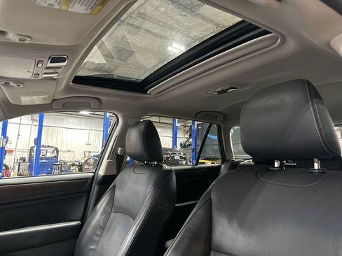 Used 2017 Subaru Outback 3.6R Limited AWD/4WD image 20