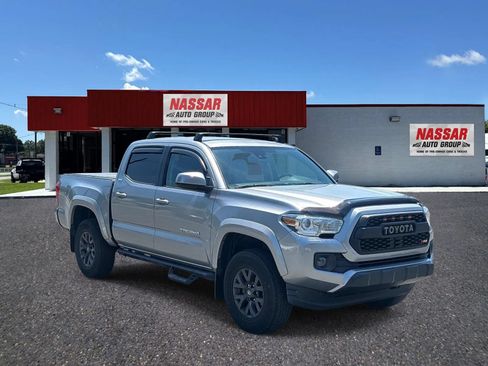 Used 2020 Toyota Tacoma SR5 RWD image 3