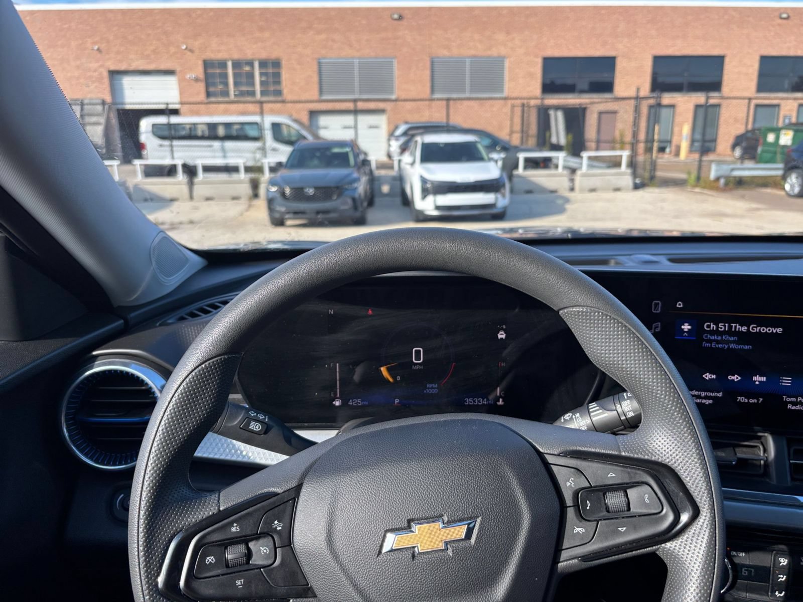 Used 2025 Chevrolet Trax LT FWD image 32