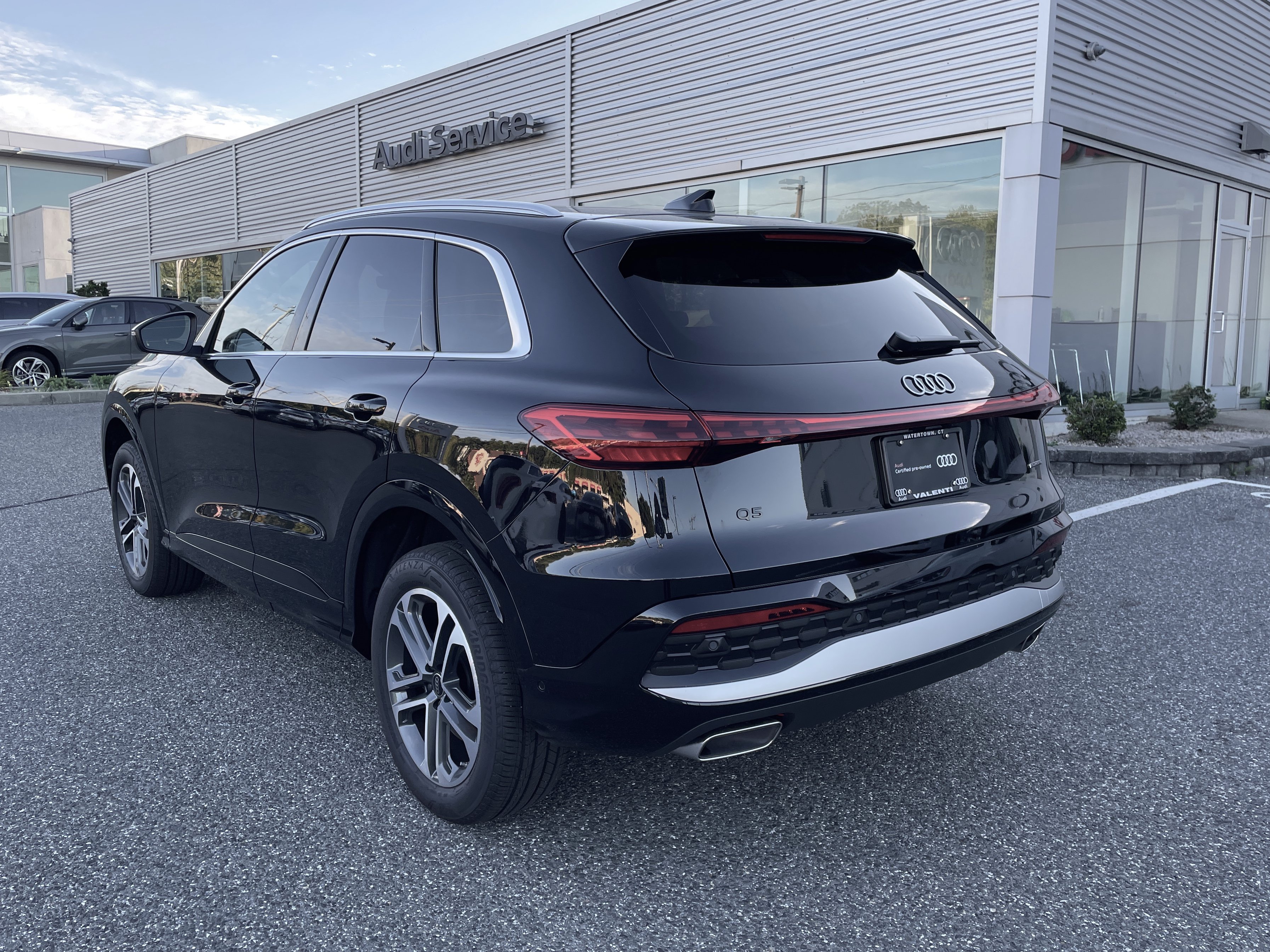 Certified 2025 Audi Q5 Premium w/ Convenience Package AWD/4WD image 6
