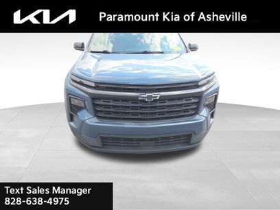 Used 2024 Chevrolet Traverse LS w/ Midnight/Sport Edition