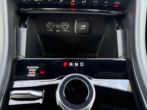 New 2025 Jeep Grand Cherokee Limited w/ Black Appearance Package image 30