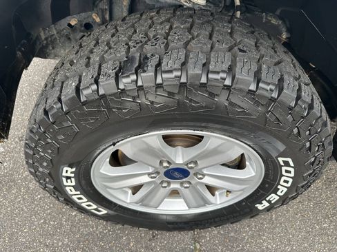 Used 2018 Ford F150 XL w/ Equipment Group 101A Mid AWD/4WD image 19