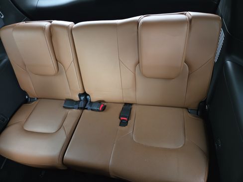 Used 2023 INFINITI QX80 Sensory w/ All-Season Package AWD/4WD image 9