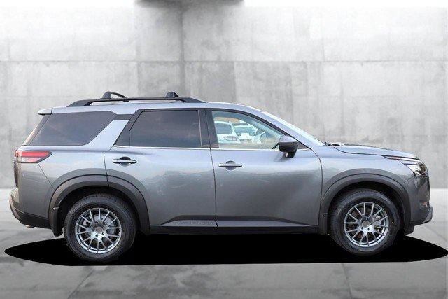 Used 2025 Nissan Pathfinder SV w/ SV Premium Package AWD/4WD image 5