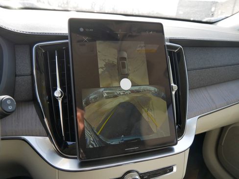 New 2026 Volvo XC90 T8 Ultra w/ Protection Package Premier image 10