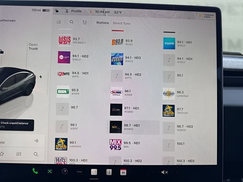 Used 2024 Tesla Model 3 Standard Range image 19