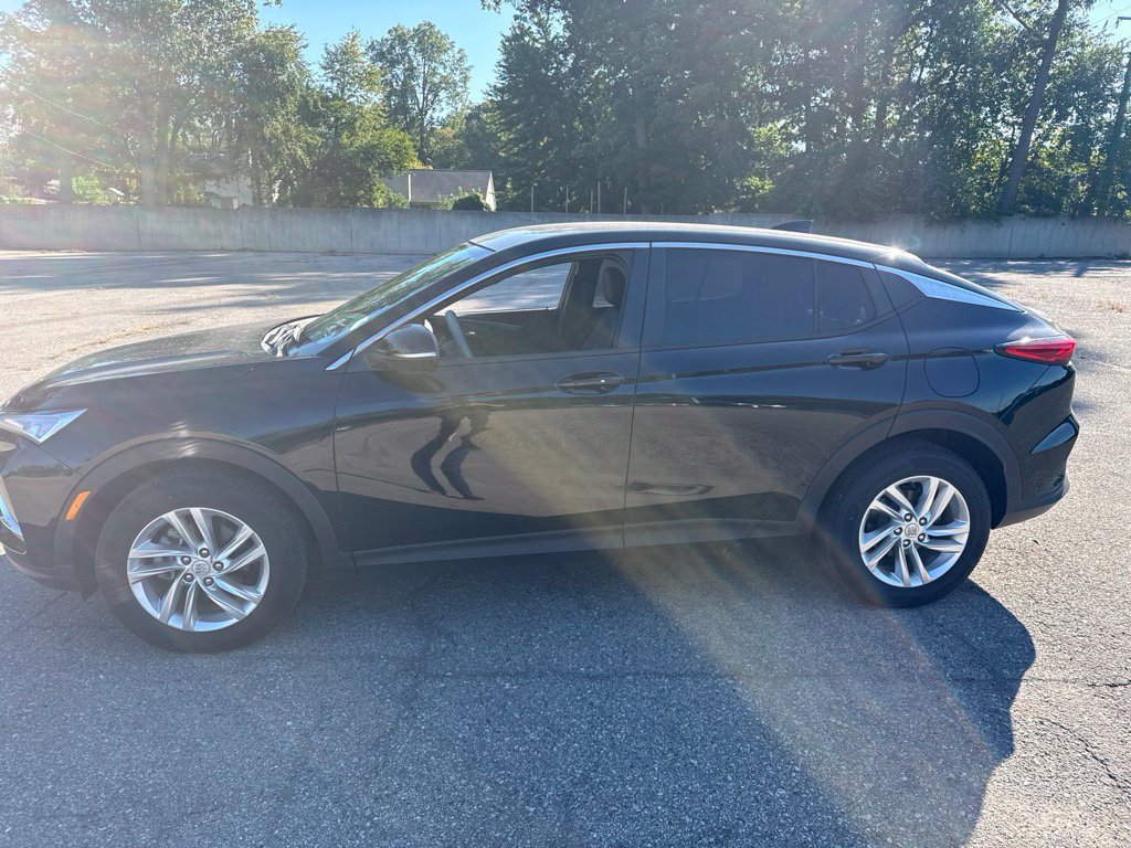 Used 2025 Buick Envista Sport Touring w/ Convenience I Package FWD image 5