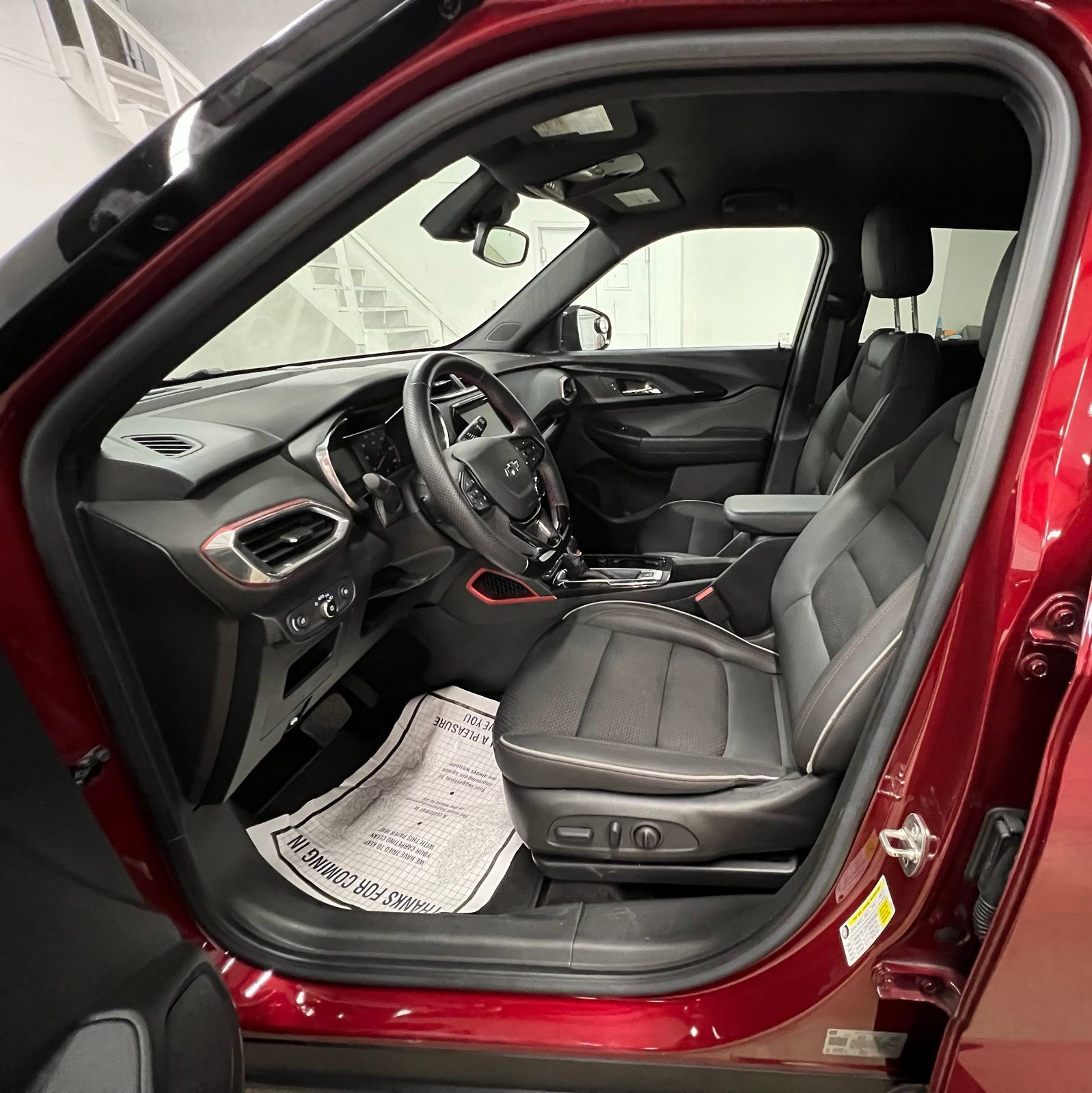 Used 2023 Chevrolet TrailBlazer RS w/ Convenience Package FWD image 22