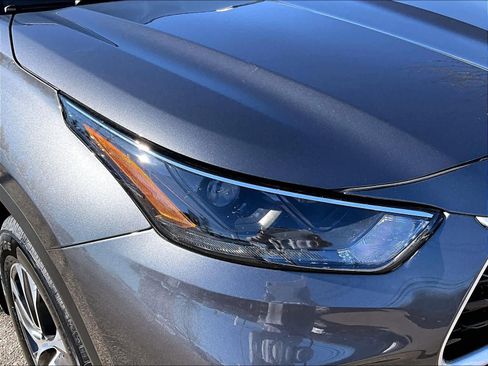 Used 2023 Toyota Highlander XLE image 33