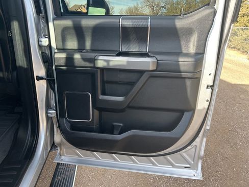 Used 2019 Ford F250 Platinum image 32