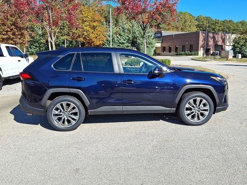 Used 2023 Toyota RAV4 XLE Premium image 7