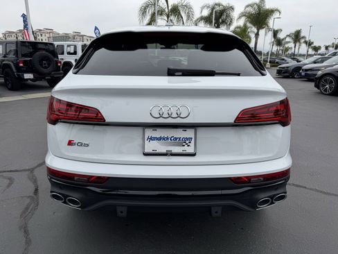 Used 2024 Audi SQ5 Premium Plus w/ Premium Plus Package image 9