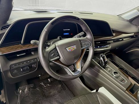 Certified 2024 Cadillac Escalade ESV Premium Luxury Platinum AWD/4WD image 10