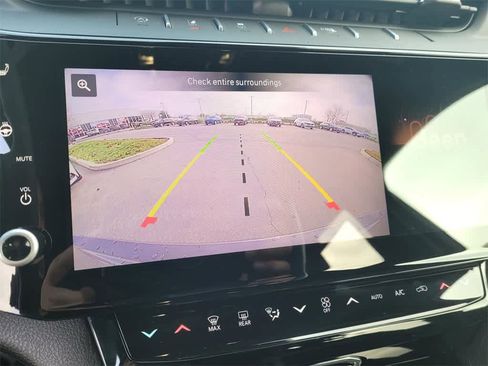 New 2026 Jeep Grand Cherokee Altitude image 11