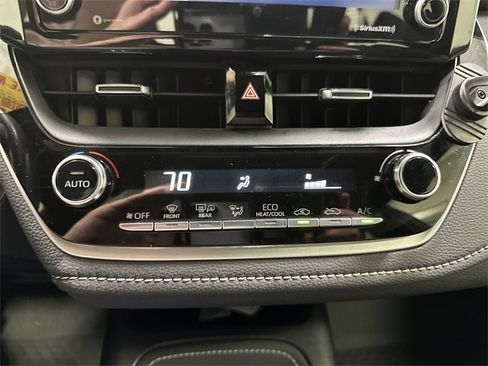 Used 2022 Toyota Corolla SE image 32