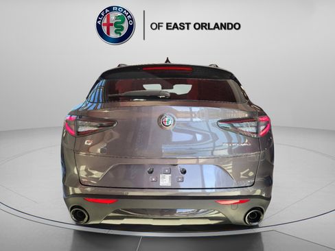 New 2025 Alfa Romeo Stelvio Sprint image 7
