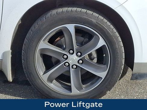 Used 2020 Buick Enclave Essence w/ LPO, Touring Package image 11