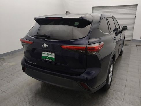 Used 2022 Toyota Highlander L image 7
